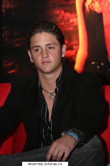 poneti poza pref cu mumushelu asta... - anahi_mia - Christopher