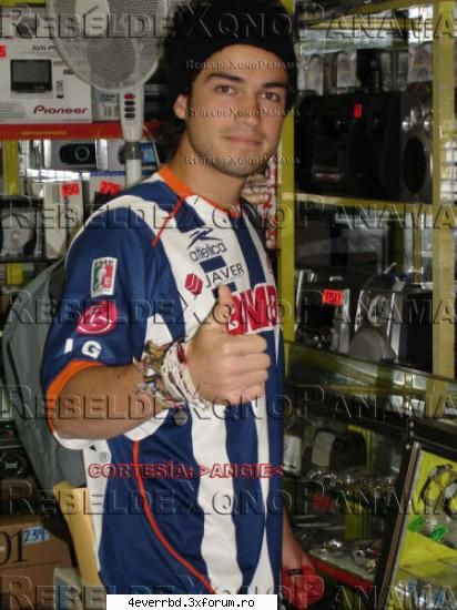 poza pref q Poncho - poza superba cu ponchito - Alfonso