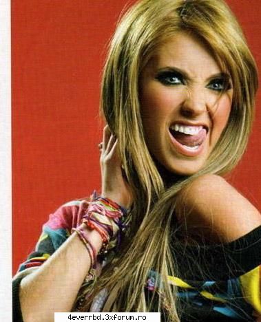 poza preferata cu Anahi - ador poza asta:X - Anahi